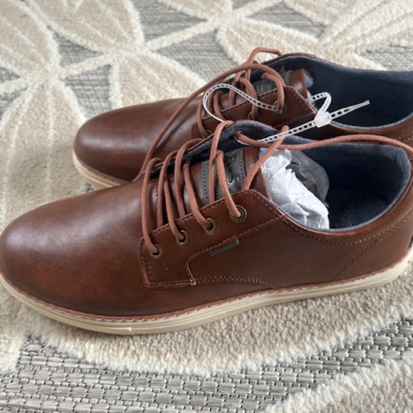 NWT B-52 by Bullboxer casual dress shoes, Sz 10 - Picture 2 of 5